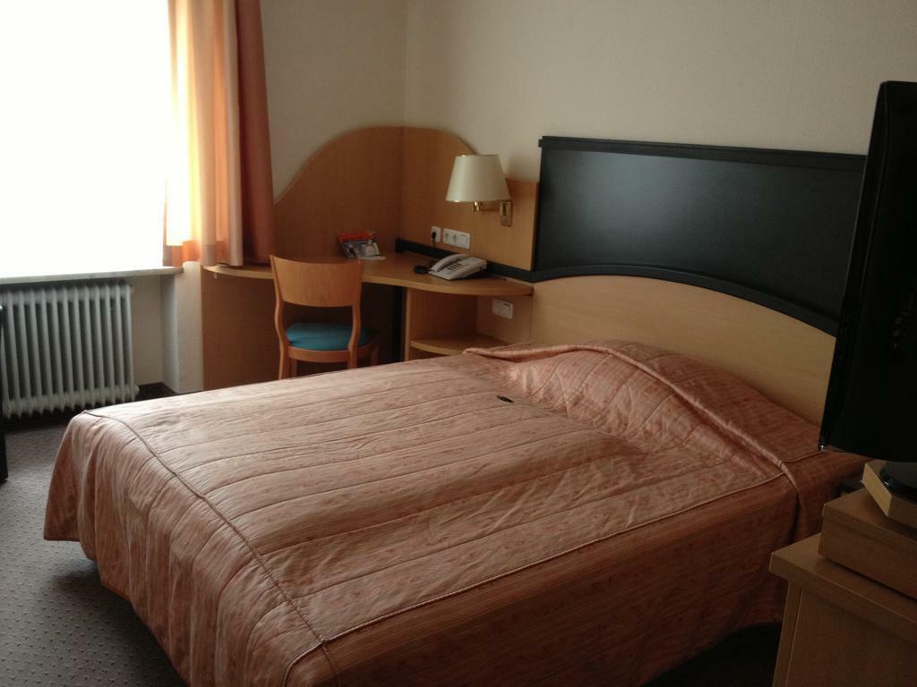 Privat Hotel Riegele Аугсбург Екстер'єр фото